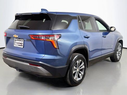 Used 2026 Chevrolet Equinox LT w/ Convenience Package II FWD image 4
