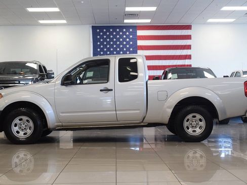 Used 2013 Nissan Frontier S w/ S Preferred Pkg RWD image 4