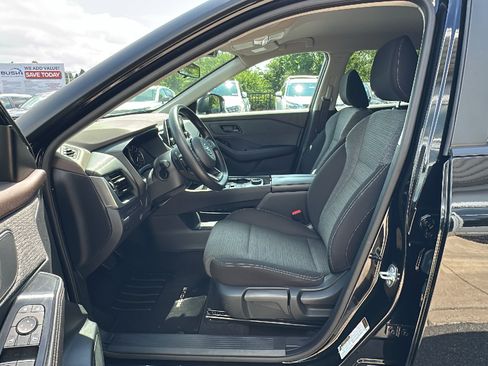 Used 2021 Nissan Rogue S AWD/4WD image 11