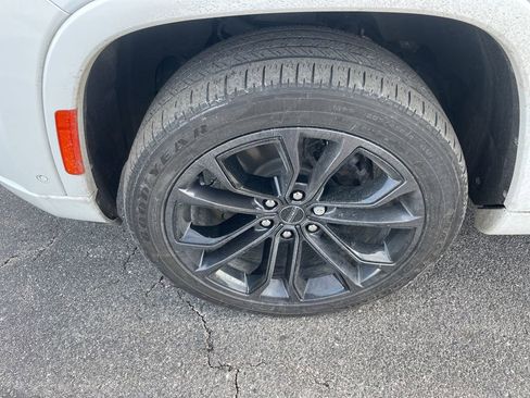 Used 2022 Jeep Grand Wagoneer Series II image 9