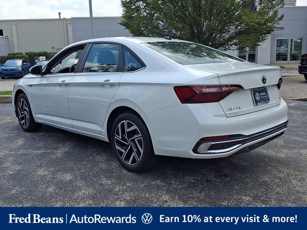 Certified 2024 Volkswagen Jetta SEL FWD image 5