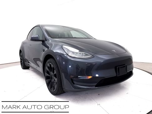 Used 2022 Tesla Model Y Long Range AWD/4WD image 11