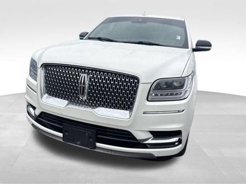 Used 2021 Lincoln Navigator Reserve w/ Luxury Package AWD/4WD image 3