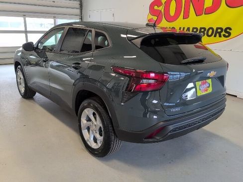 New 2026 Chevrolet Trax LS FWD image 3