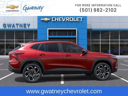 New 2026 Chevrolet Trax RS w/ Driver Confidence Package FWD image 5