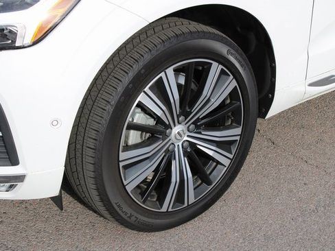 Used 2022 Volvo XC60 B6 Inscription w/ Advanced Package image 11