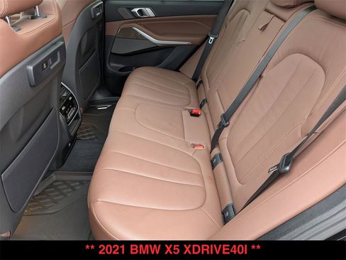 Used 2021 BMW X5 xDrive40i w/ M Sport Package image 4