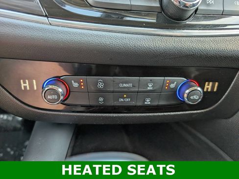 Used 2021 Buick Enclave Essence w/ Sound and Sites Package image 3