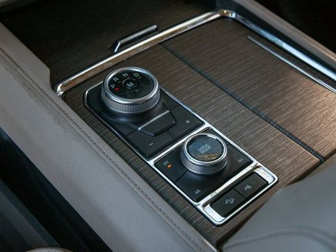 Used 2024 Ford Expedition Max Limited image 15