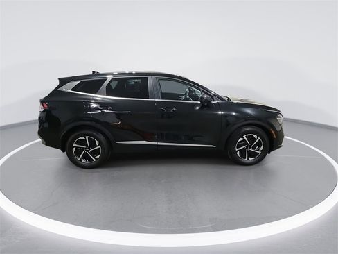 Used 2024 Kia Sportage LX image 9