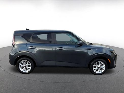 Used 2025 Kia Soul LX w/ LX Technology Package image 16