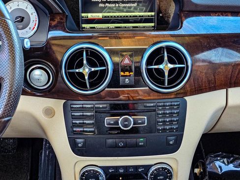 Used 2015 Mercedes-Benz GLK 350 GLK 350 image 18