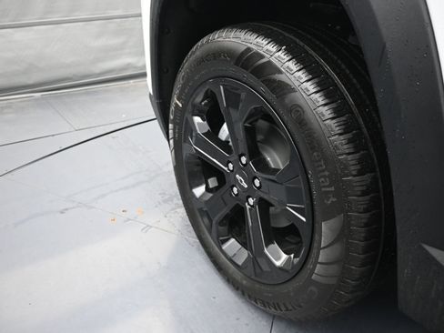 New 2026 Chevrolet Equinox LT FWD image 34