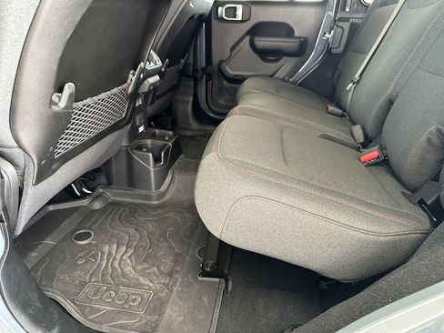 Used 2024 Jeep Wrangler Unlimited Rubicon w/ Safety Group image 28