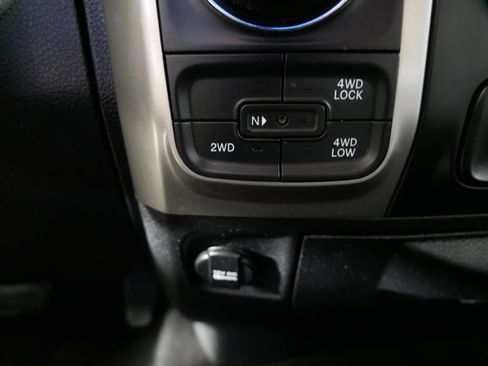 Used 2017 RAM 1500 Classic SLT w/ Luxury Group AWD/4WD image 29