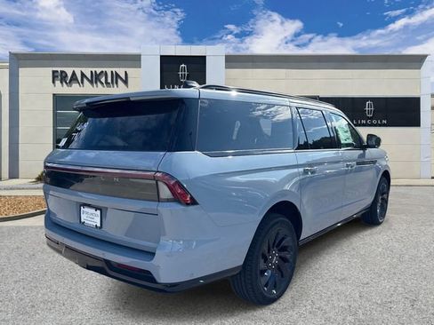 New 2025 Lincoln Navigator L Reserve w/ Jet Appearance Package AWD/4WD image 7