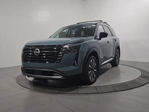 New 2026 Nissan Pathfinder Platinum AWD/4WD image 1