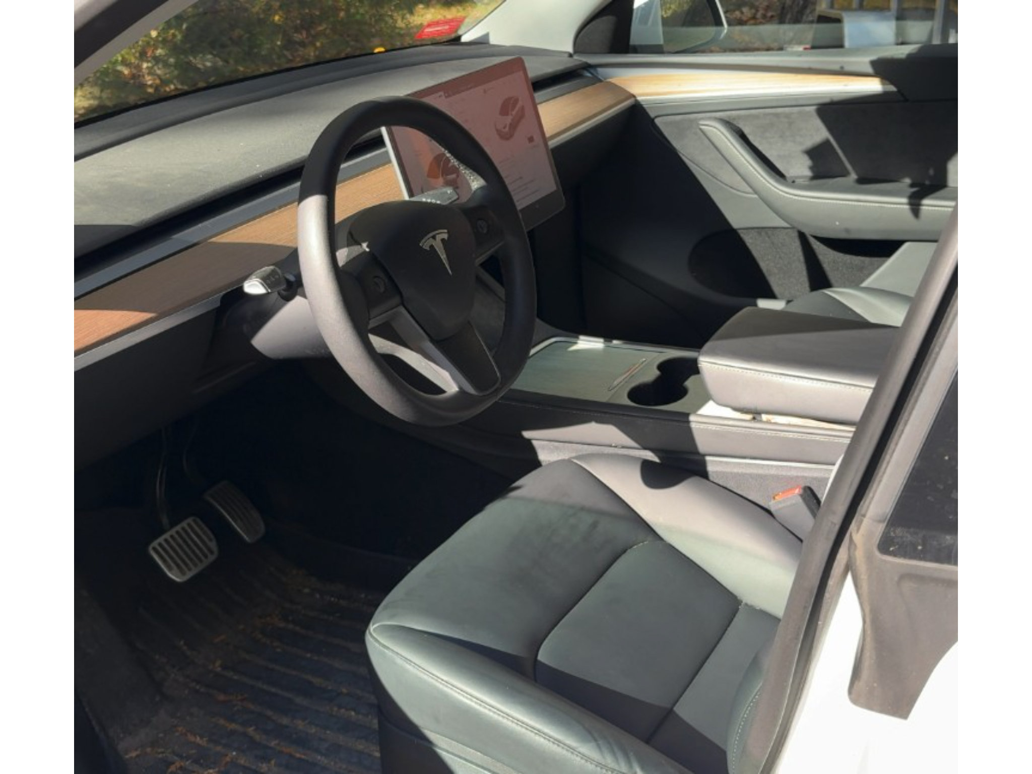 Used 2023 Tesla Model Y Long Range AWD/4WD image 5
