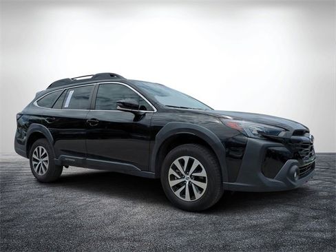 Used 2024 Subaru Outback Premium image 1
