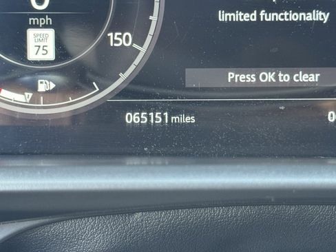 Used 2019 Land Rover Discovery HSE Luxury image 6