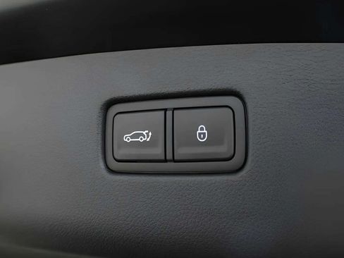 Used 2025 Genesis GV70 3.5T Sport w/ Sport Prestige Package AWD/4WD image 28