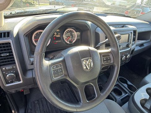 Used 2018 RAM 2500 Tradesman w/ Chrome Appearance Group image 10