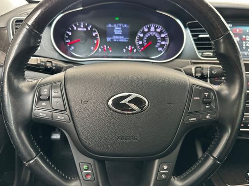 Used 2014 Kia Cadenza Premium FWD image 27