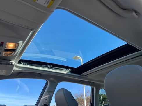 Used 2018 Subaru Forester 2.5i Limited image 21