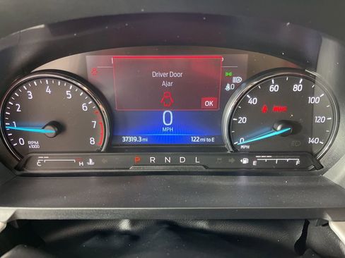 Used 2023 Ford Explorer XLT image 36