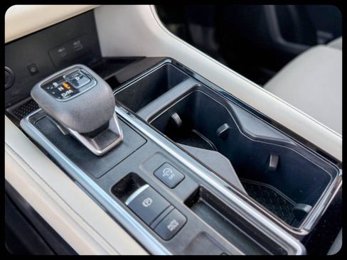 Used 2022 Nissan Pathfinder SL w/ SL Premium Package image 35