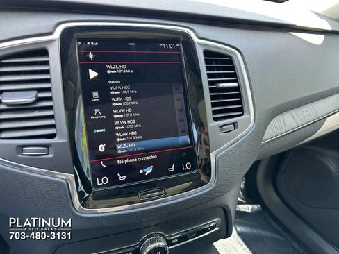 Used 2020 Volvo XC90 T6 Momentum AWD/4WD image 12