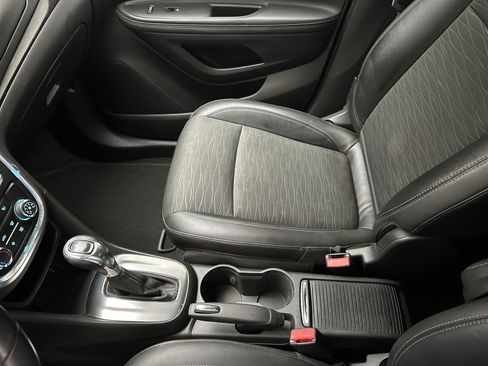 Used 2016 Buick Encore FWD image 32