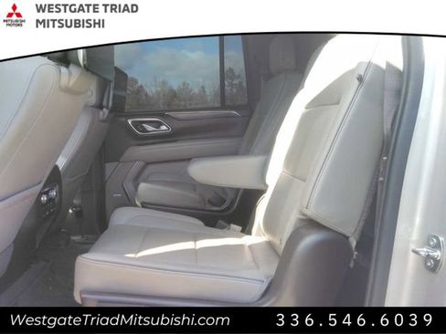 Used 2021 GMC Yukon XL SLT w/ SLT Luxury Plus Package image 12