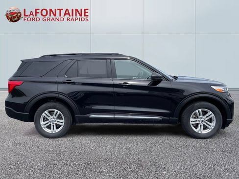 Certified 2023 Ford Explorer XLT w/ Equipment Group 202A AWD/4WD image 8