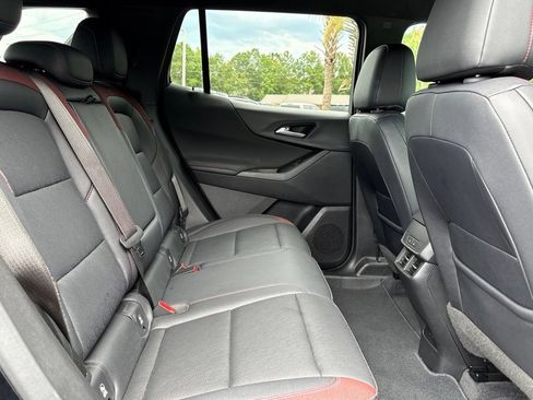 Used 2025 Chevrolet Equinox RS w/ Convenience Package III FWD image 29