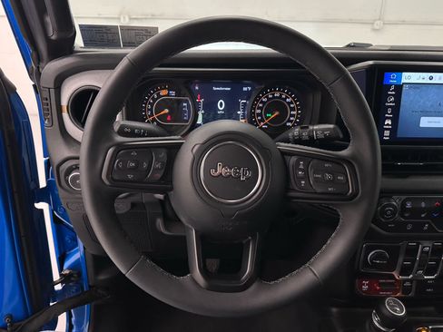 Used 2026 Jeep Wrangler Unlimited Sport AWD/4WD image 23