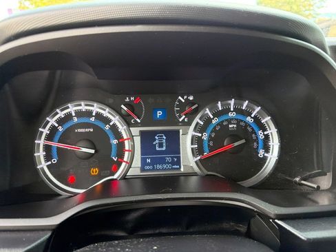 Used 2015 Toyota 4Runner Limited AWD/4WD image 21