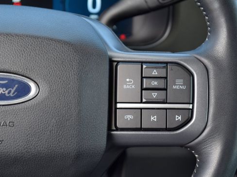 Used 2024 Ford F250 Lariat w/ Black Appearance Package AWD/4WD image 7