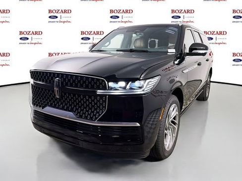 New 2026 Lincoln Navigator L Reserve AWD/4WD image 4