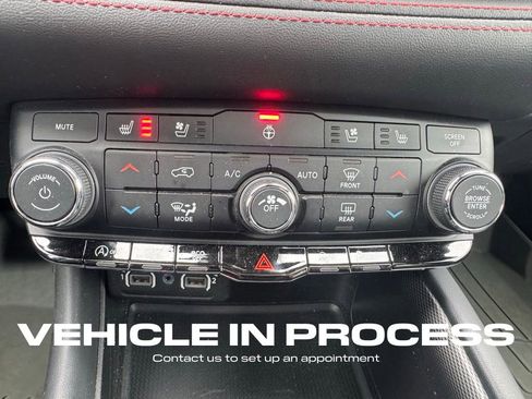 Used 2024 Dodge Durango GT image 21