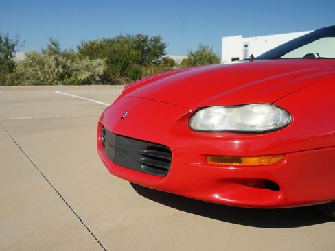 Used 1999 Chevrolet Camaro Z28 w/ Performance Pkg image 26