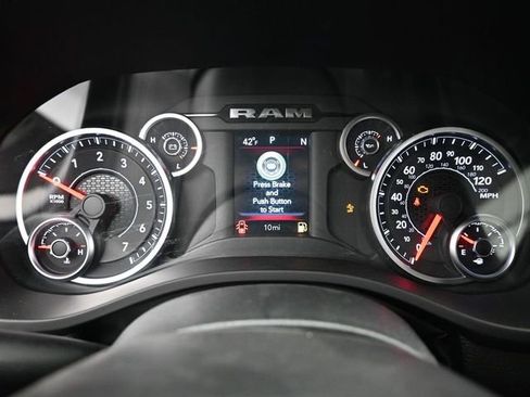 New 2026 RAM 1500 4x4 Crew Cab image 28