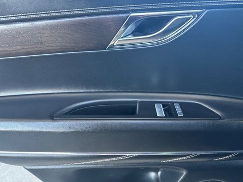 Used 2024 Genesis GV80 2.5T image 6