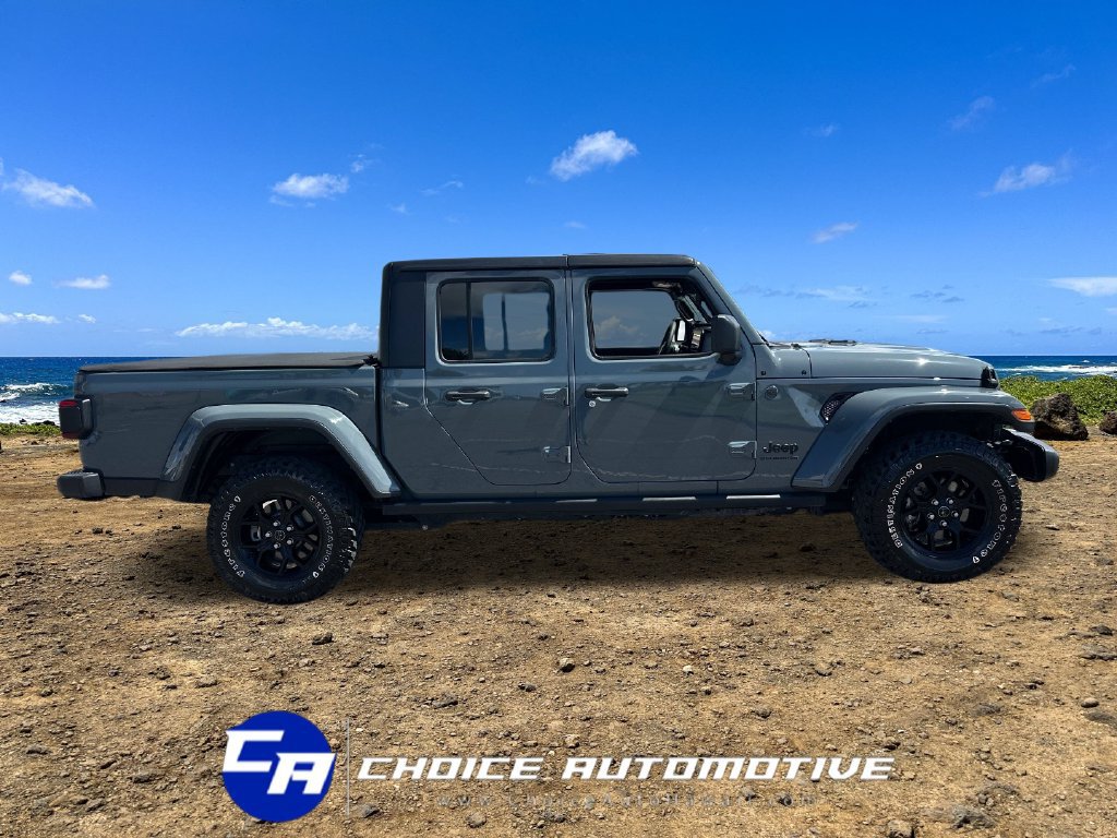 Used 2024 Jeep Gladiator Sport AWD/4WD image 9