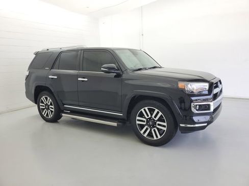 Used 2021 Toyota 4Runner Limited image 4