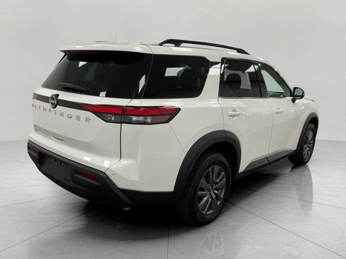 Used 2025 Nissan Pathfinder SV AWD/4WD image 4