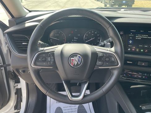 Used 2022 Buick Envision Preferred image 14