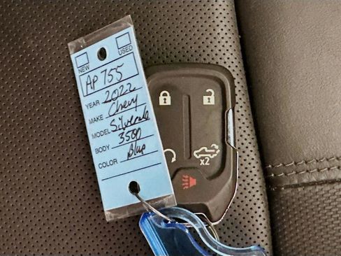 Used 2022 Chevrolet Silverado 3500 High Country image 34