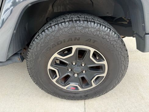 Used 2017 Jeep Wrangler Unlimited Rubicon image 72