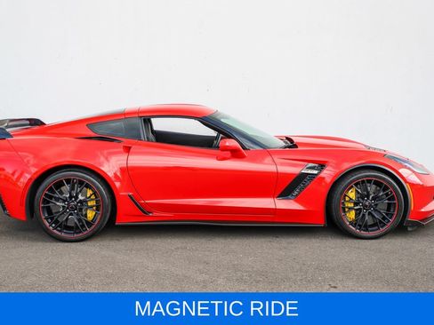 Used 2017 Chevrolet Corvette Z06 w/ Z07 Performance Package RWD image 3